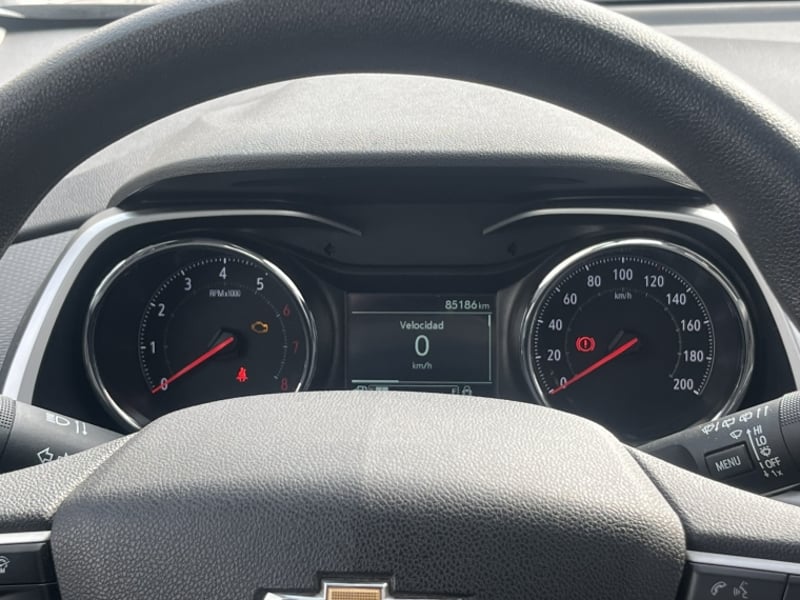Chevrolet TRACKER 1.2T LS  MT 2022 - Imagen 16 de 20