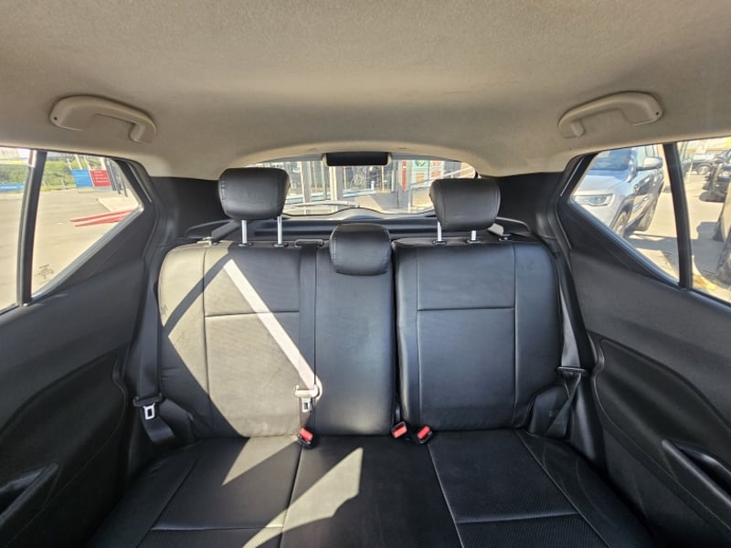 Nissan KICKS 1.6 ADVANCE MT 2024 - Imagen 14 de 19