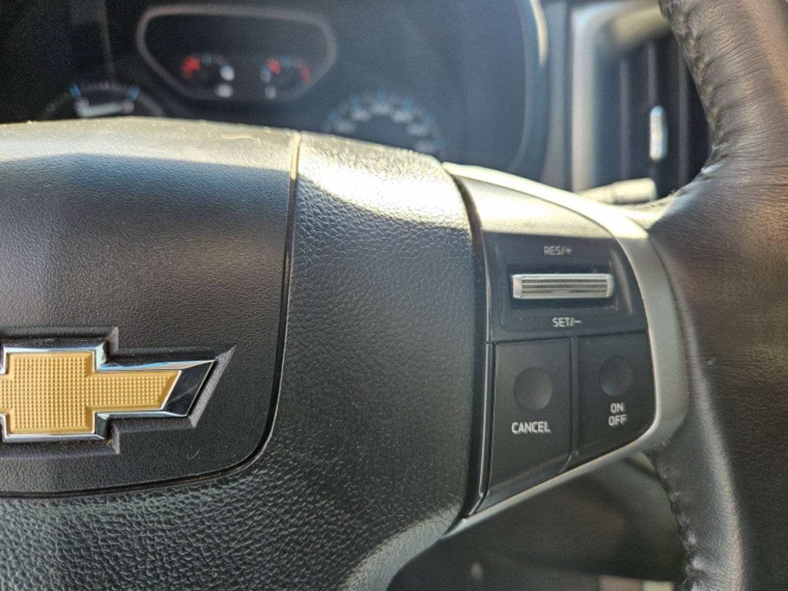 CHEVROLET COLORADO 2.8 LT AT 4X4 DIESEL 2023 - Imagen 15 de 20