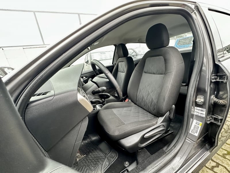 Citroën C-ELYSEE 1.6 HDI 92 SHINE MT DIESEL 2020 - Imagen 9 de 18