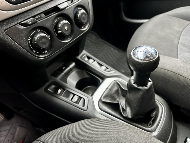 Citroën C-ELYSEE 1.6 HDI 92 SHINE MT DIESEL 2020 - Imagen 14 de 18