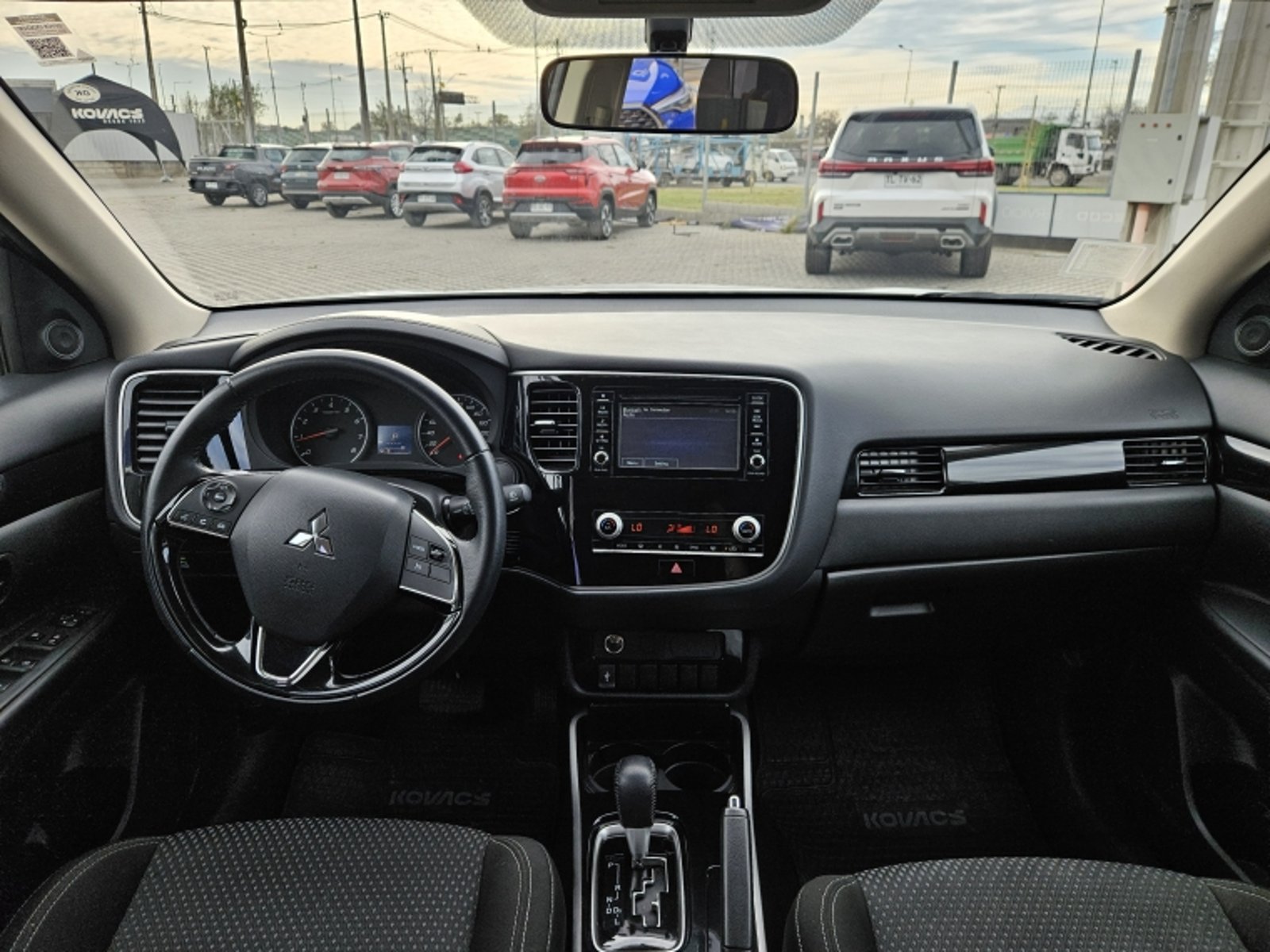 MITSUBISHI OUTLANDER GLX AT 4X2 2.0 2023 - Imagen 9 de 20