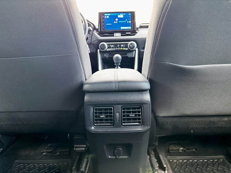 Toyota RAV4 2.0 LE MT 2023 - Imagen 18 de 19