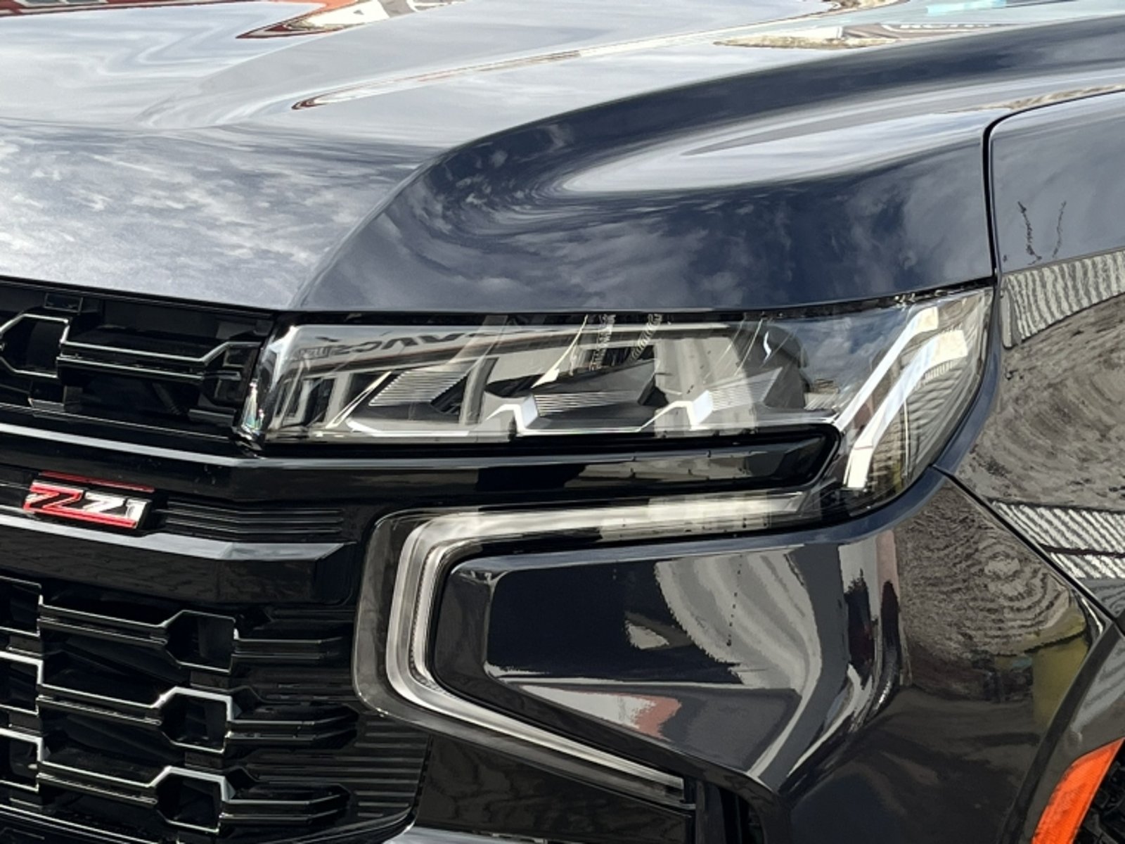 Chevrolet SUBURBAN 5.3 Z71 AT 4X4 2025 - Imagen 10 de 20