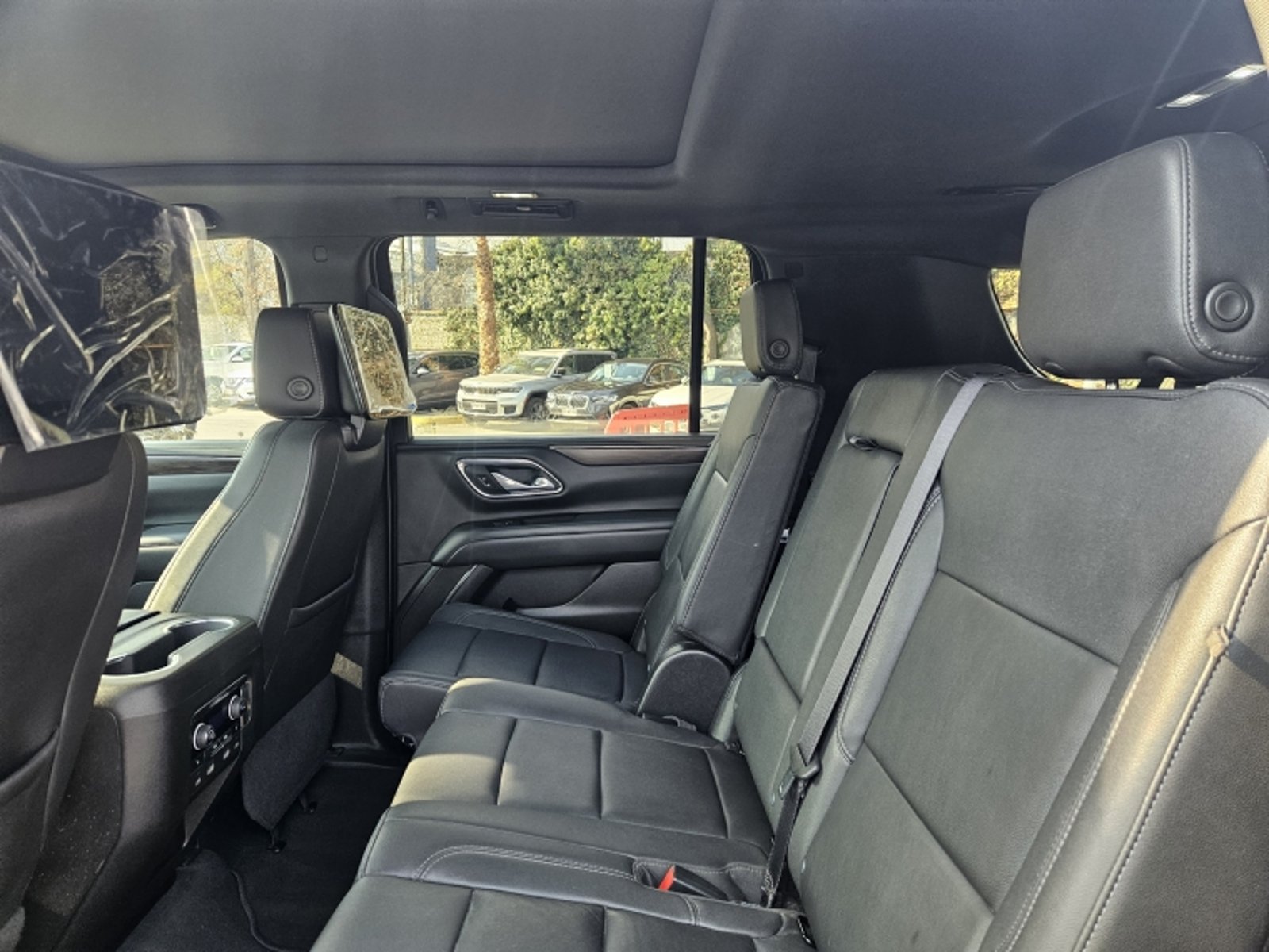 CHEVROLET SUBURBAN Z71 4X4 5.3 AUT 2023 - Imagen 8 de 20