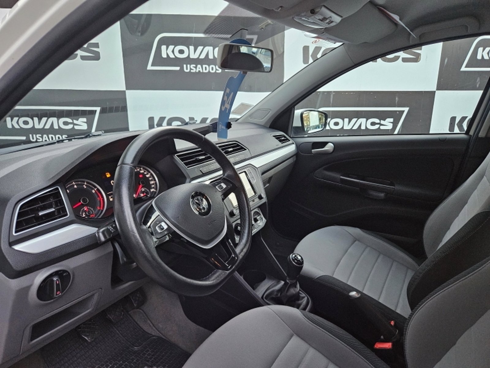 VOLKSWAGEN GOL 1.6  HIGHLINE MT 2023 - Imagen 12 de 20