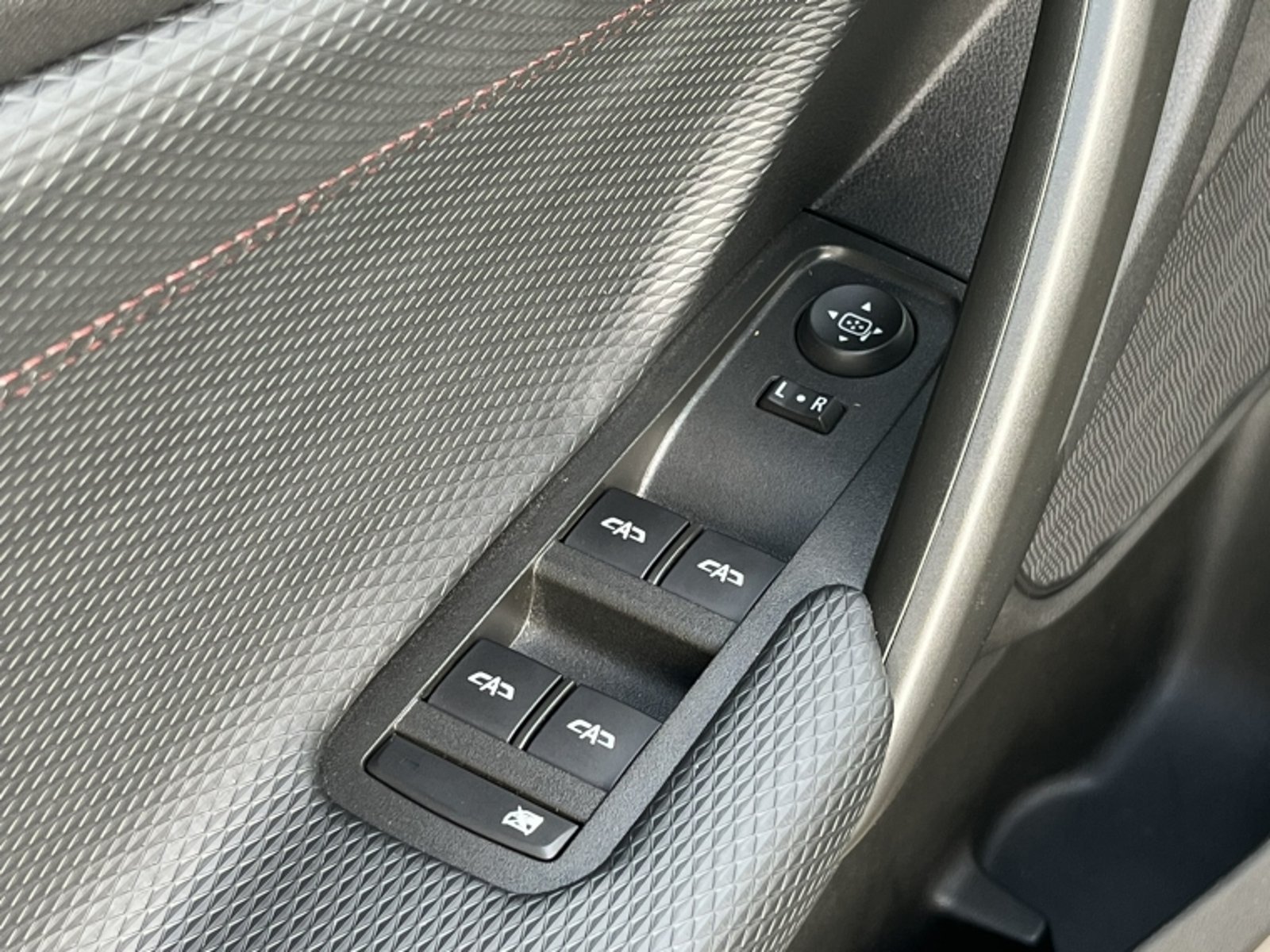 CHEVROLET TRACKER 1.2  RS AT 2025 - Imagen 11 de 20