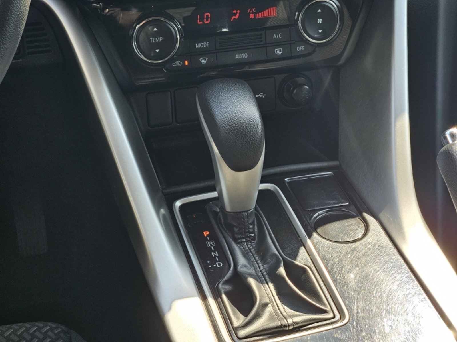 MITSUBISHI ECLIPSE CROSS RX AT 1.5 2023 - Imagen 12 de 19