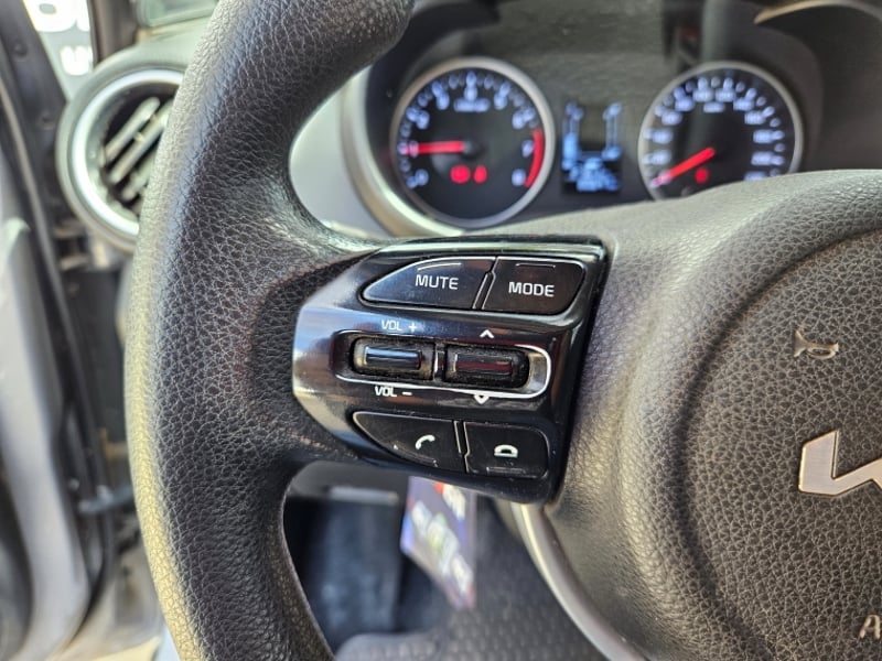Kia SOLUTO 1.4 EX FULL MT 2024 - Imagen 15 de 17