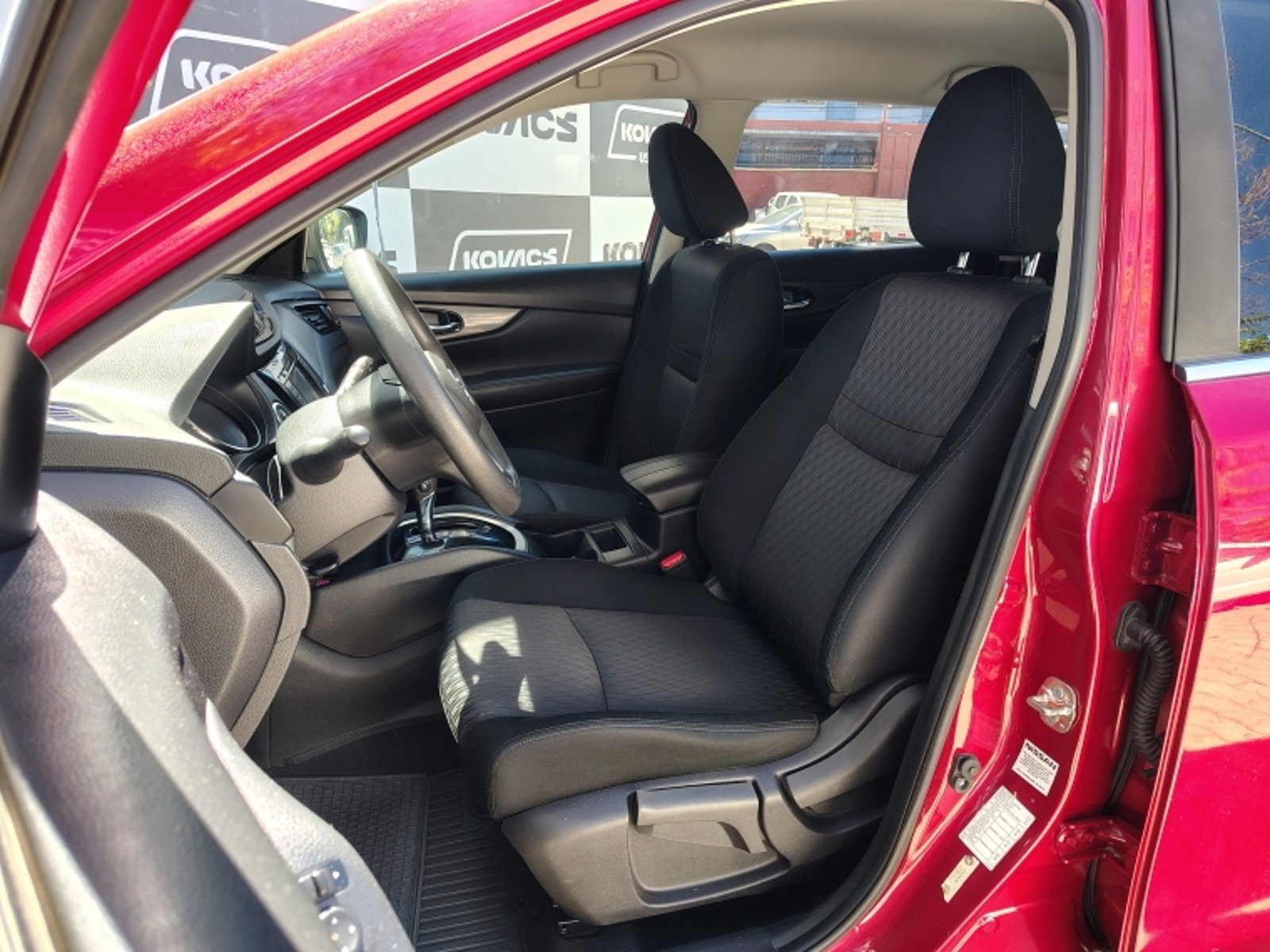 NISSAN X-TRAIL 2.5 CVT SENSE AT 2023 - Imagen 14 de 20