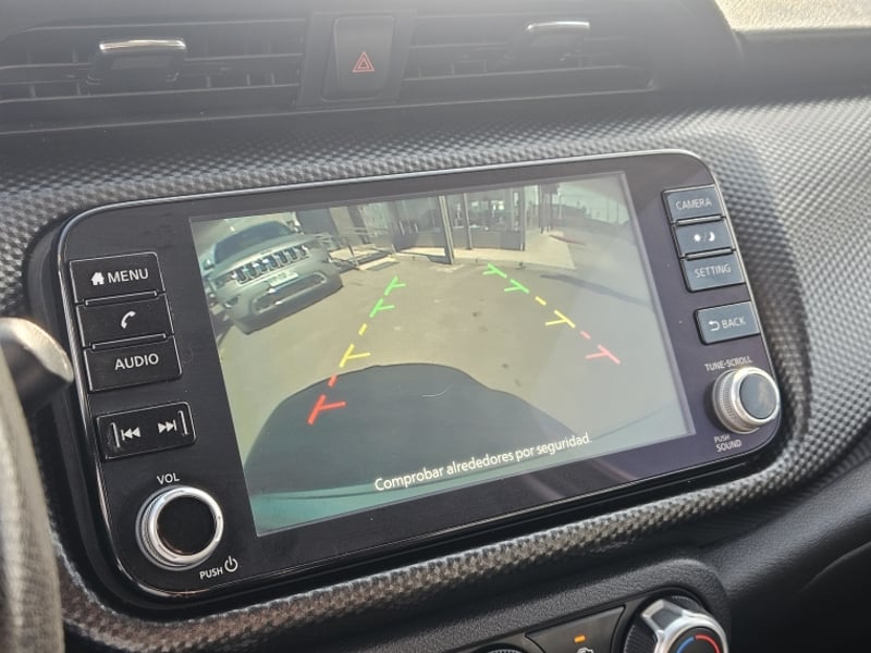 Nissan KICKS 1.6 ADVANCE MT 2024 - Imagen 18 de 19