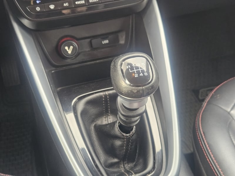 Chevrolet GROOVE PREMIER 1.5L MT 2022 - Imagen 12 de 20