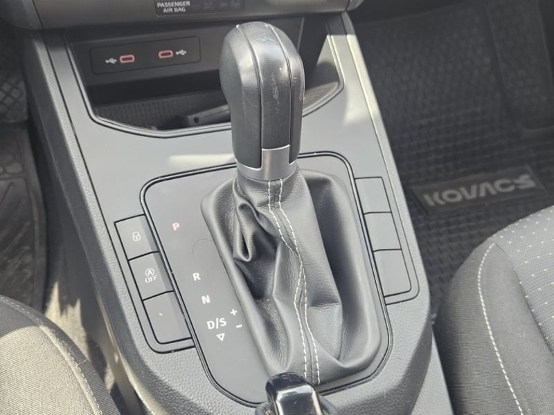 SEAT IBIZA IBIZA FL TSI 1.0 AUT 2023 - Imagen 12 de 20