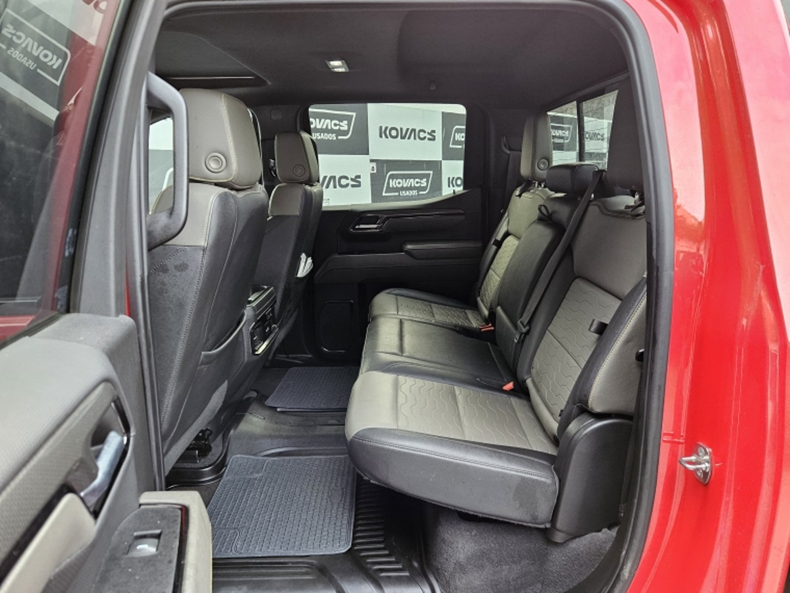 Chevrolet SILVERADO 6.2  ZR2  AT  4X4 2023 - Imagen 8 de 18