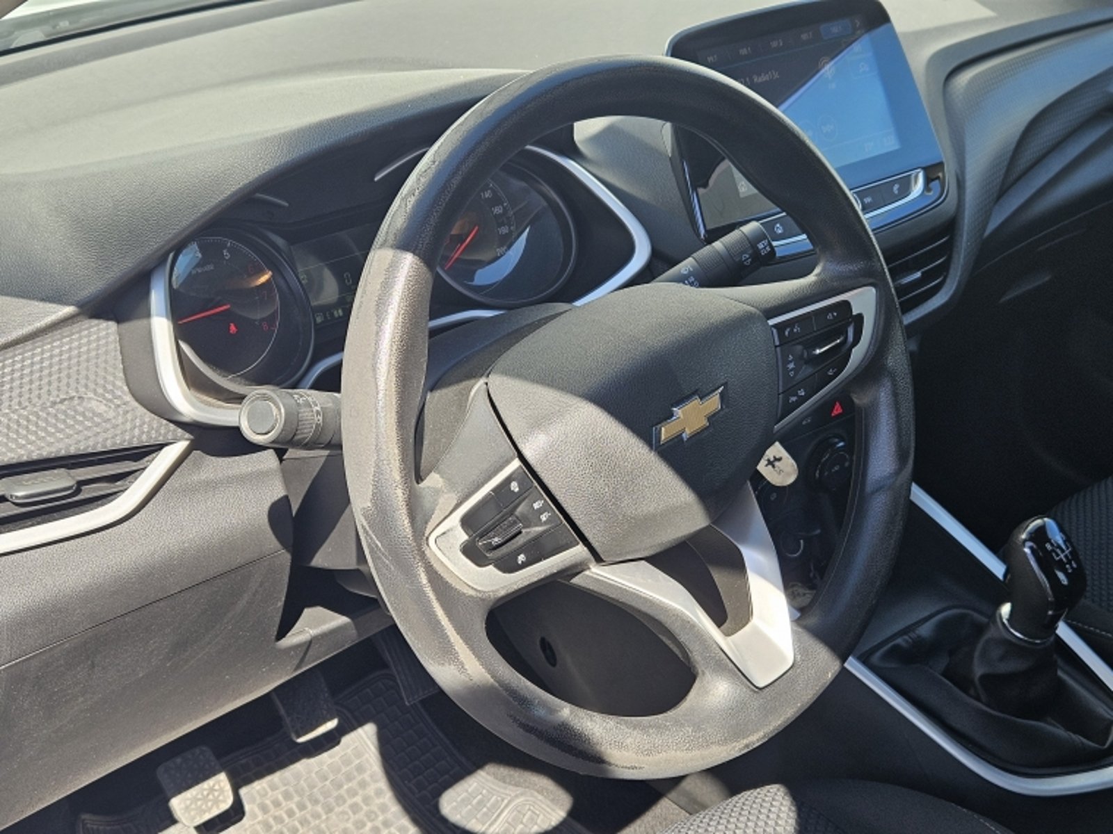 CHEVROLET ONIX LT MT 2023 - Imagen 16 de 20