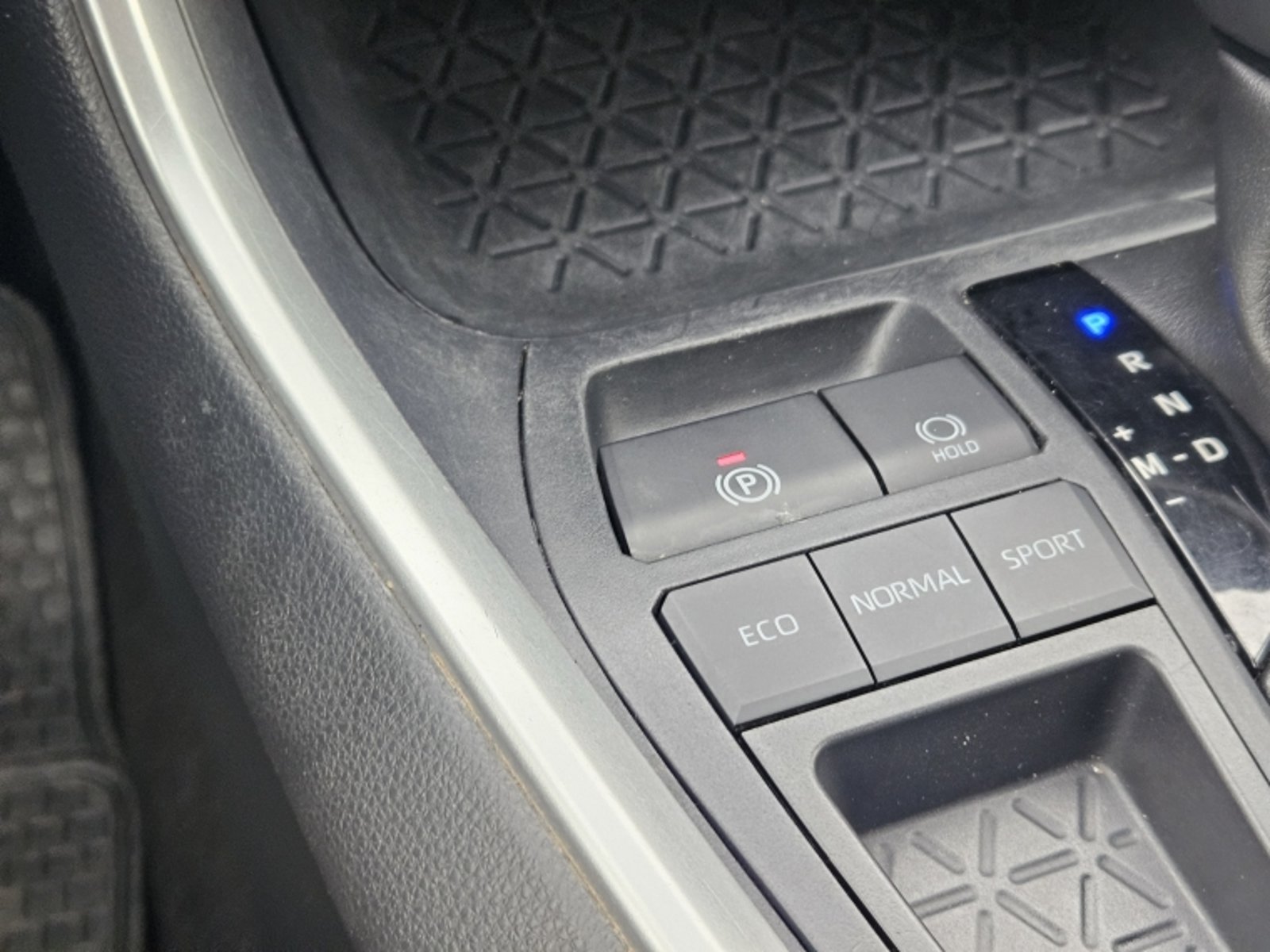 Toyota RAV4 2.0 XLE SAFETY SENSE AT 2023 - Imagen 14 de 20