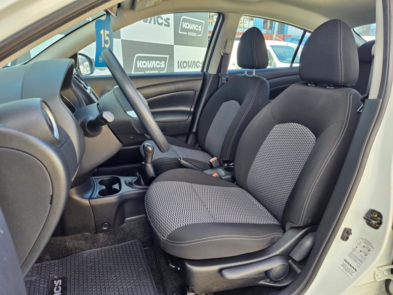 Nissan VERSA 1.6 V-DRIVE MT 2022 - Imagen 14 de 18