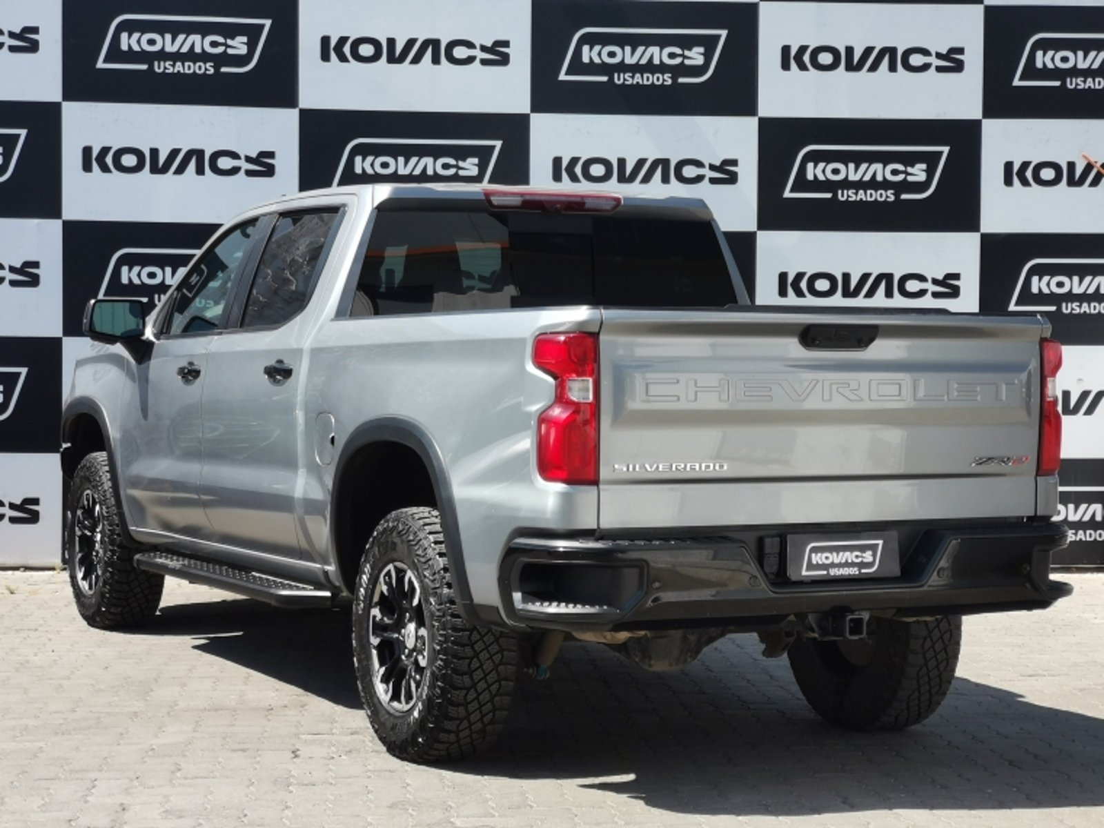 CHEVROLET SILVERADO 6.2 ZR2 AT 4X4 2024 - Imagen 6 de 20