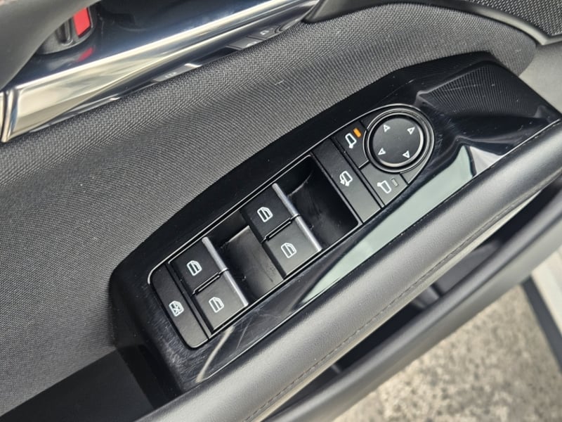 Mazda 3 2.0 SPORT CORE AT 2024 - Imagen 13 de 20