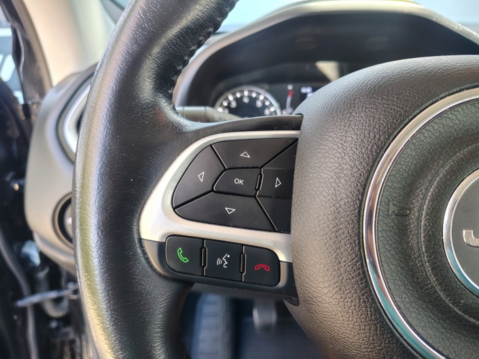 JEEP RENEGADE 1.8 SPORT LX MT 2022 - Imagen 18 de 20