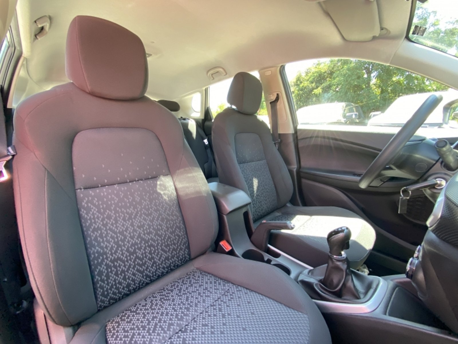 CHEVROLET TRACKER LS P2 MT 1.2 2022 - Imagen 19 de 20
