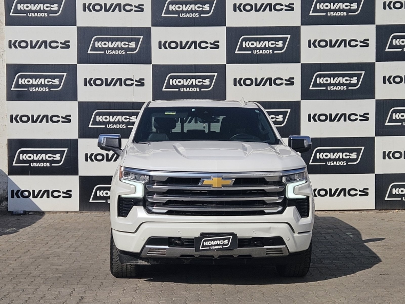 Chevrolet SILVERADO 3.0 TD HIGH COUNTRY AT 4X4 DIESEL 2024 - Foto 2 de 20