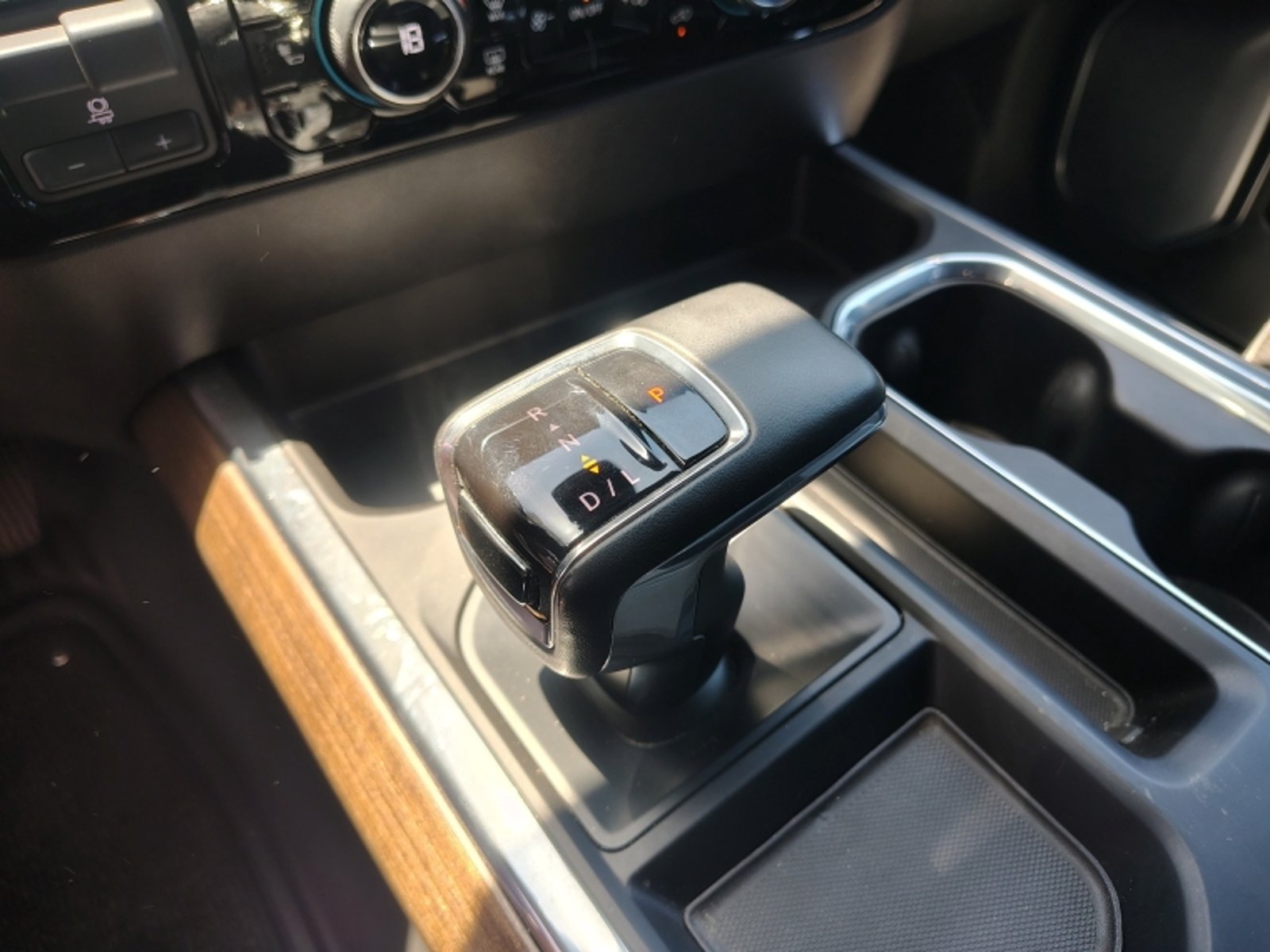 CHEVROLET SILVERADO 3.0 TD HIGH COUNTRY AT 4X4 DIESEL 2023 - Imagen 16 de 20