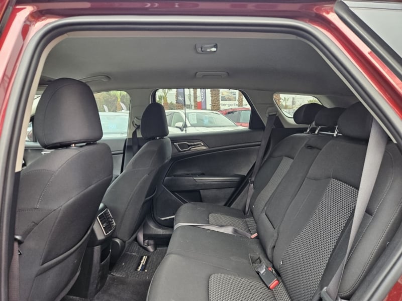 Kia SPORTAGE SPORTAGE EX 2.0L 8AT DSL 2023 - Imagen 8 de 20