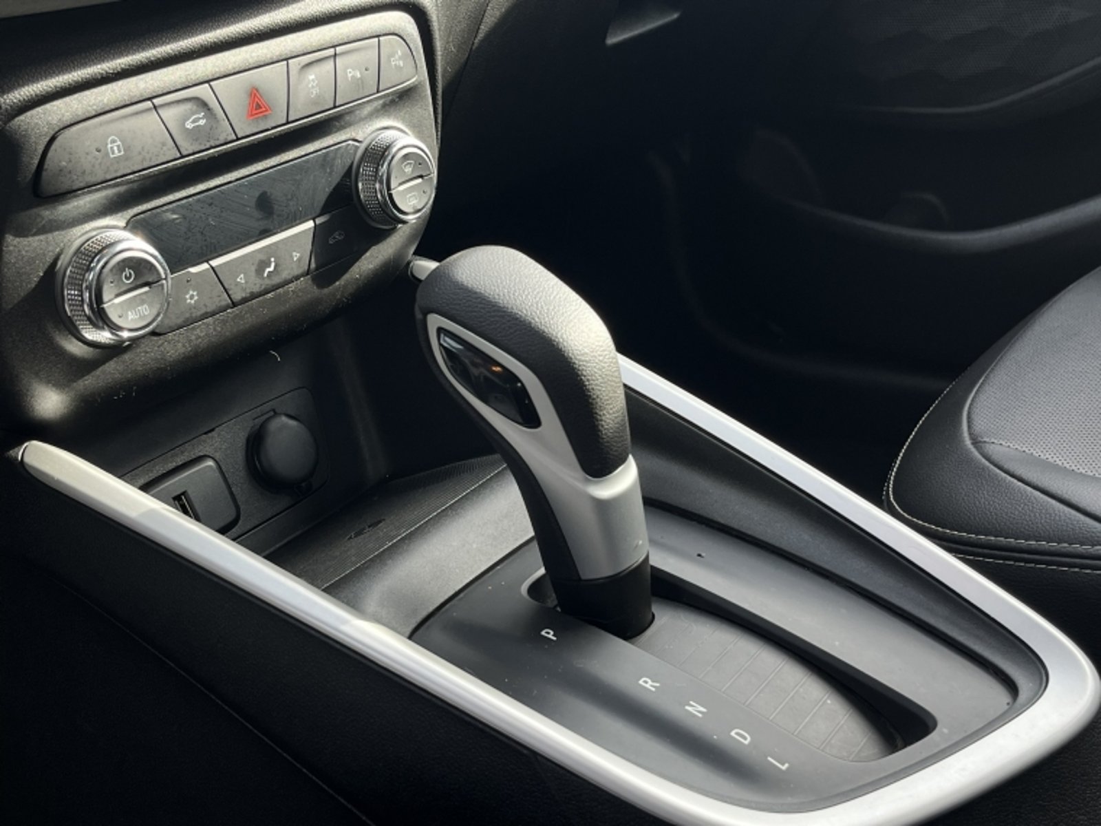 Chevrolet ONIX ONIX PREMIER 1.0 AT 2021 - Imagen 15 de 20