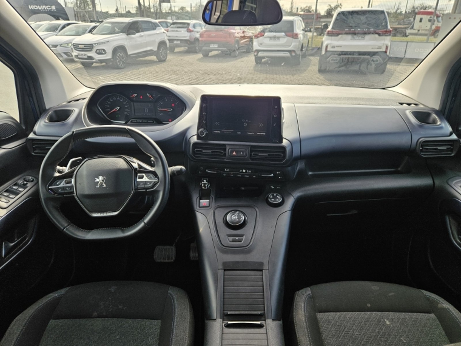 PEUGEOT RIFTER 1.5 ALLURE BLUEHDI 130 AT DIESEL 2023 - Imagen 11 de 20