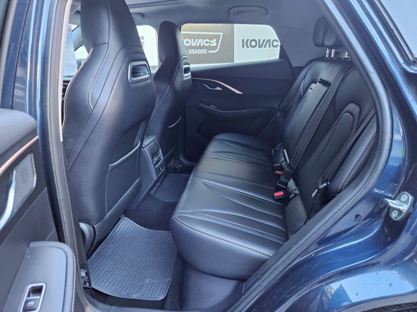 OMODA C5 1.5T LUXURY  AT 2024 - Imagen 8 de 19