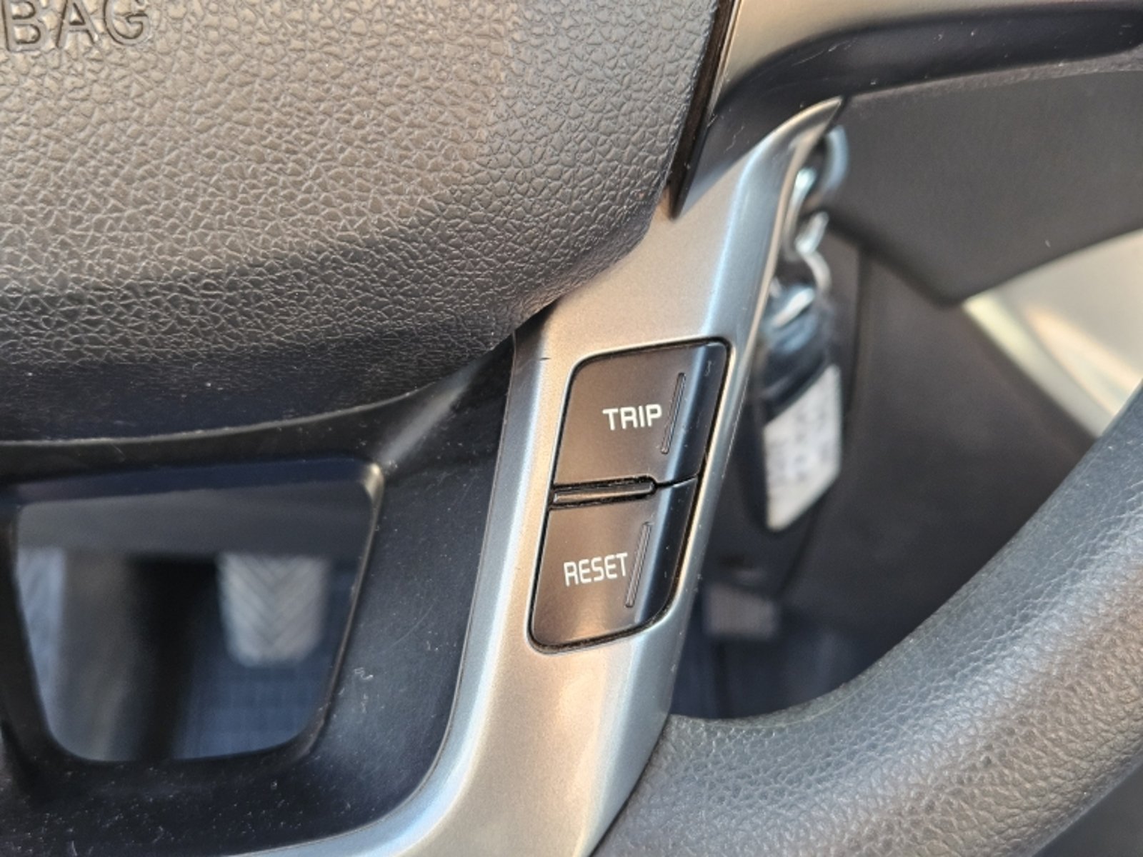 KIA RIO 4 EX MT 1.4 2015 - Imagen 16 de 18