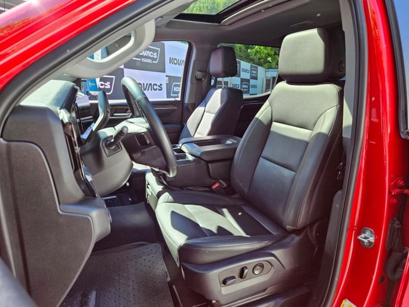 Chevrolet SILVERADO 5.3  CC LT TB  AT 2023 - Imagen 13 de 19