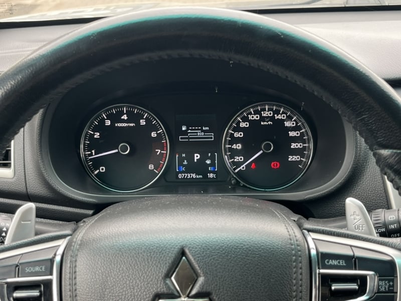 Mitsubishi MONTERO SPORT 3.0 AT  4X2 2020 - Imagen 16 de 20