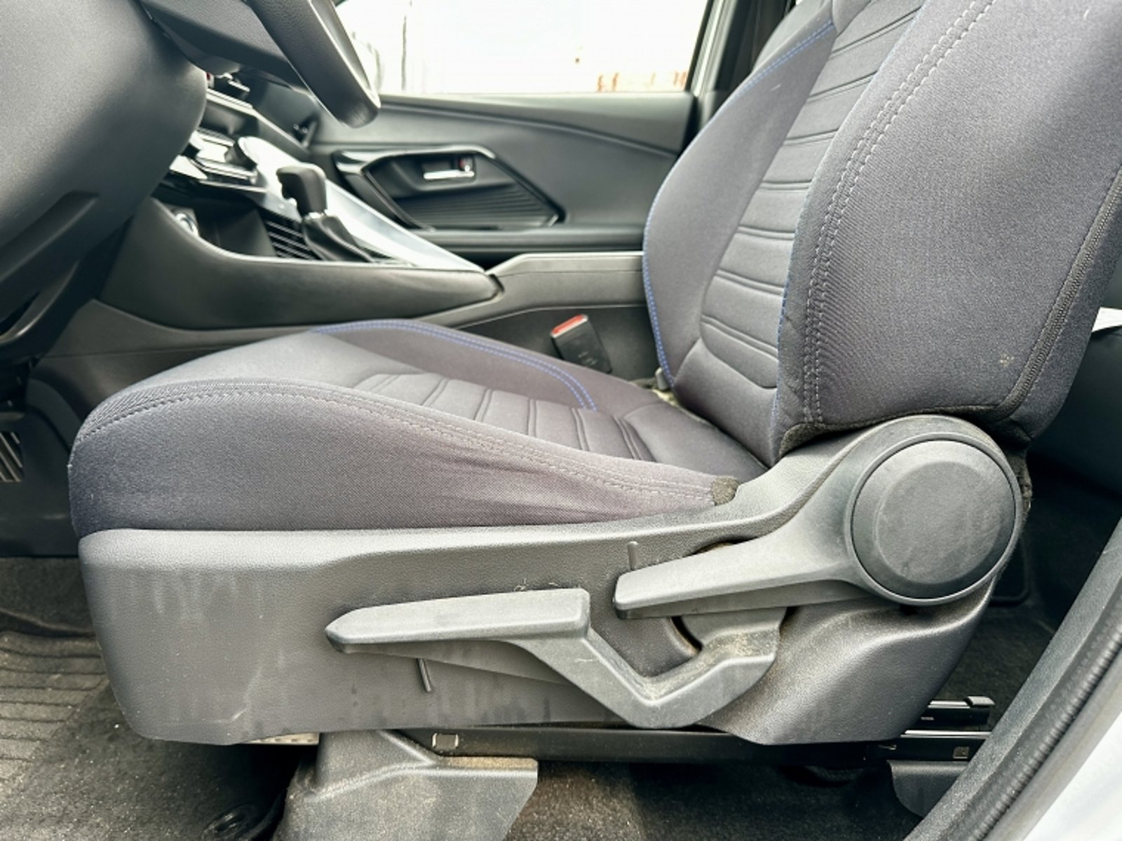 Toyota YARIS 1.5 XG AT 2024 - Imagen 16 de 18