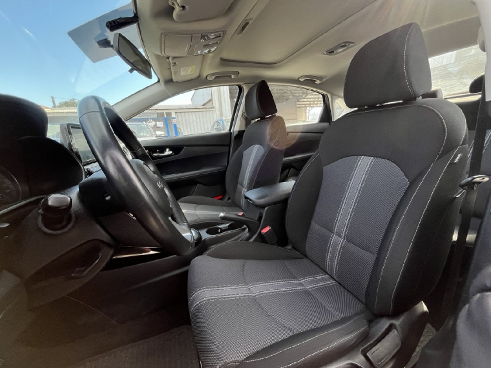 KIA CERATO EX 1.6L 6AT FULL 2022 - Imagen 14 de 20