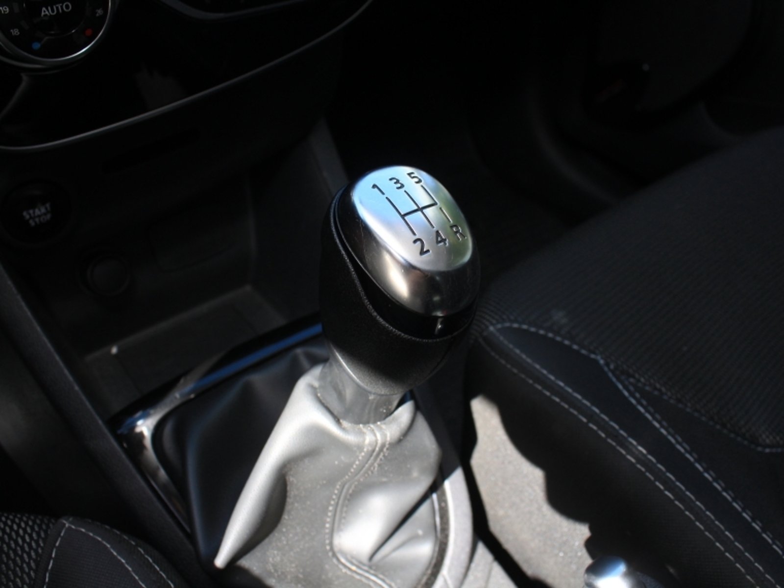RENAULT CLIO 1.2 EXPRESSION  MT 2017 - Imagen 16 de 18
