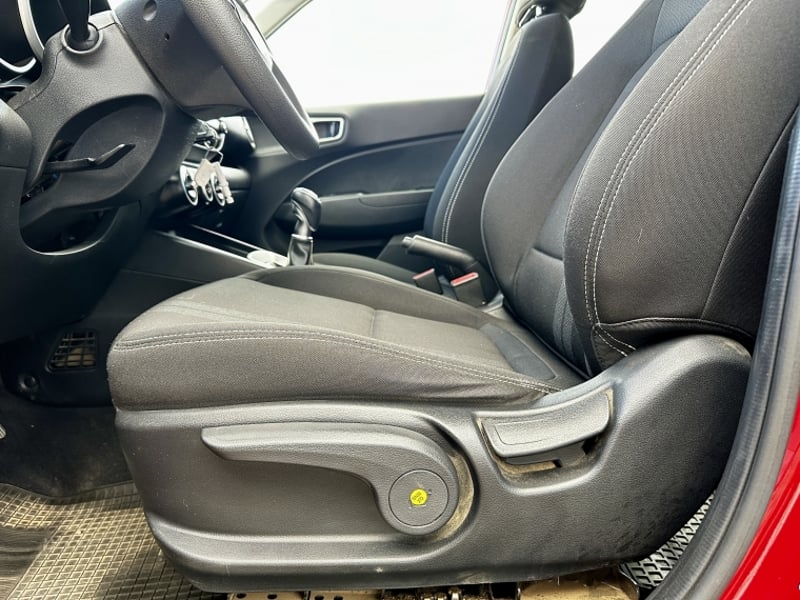 Hyundai VENUE 1.6 QX PLUS MT 2021 - Imagen 16 de 18