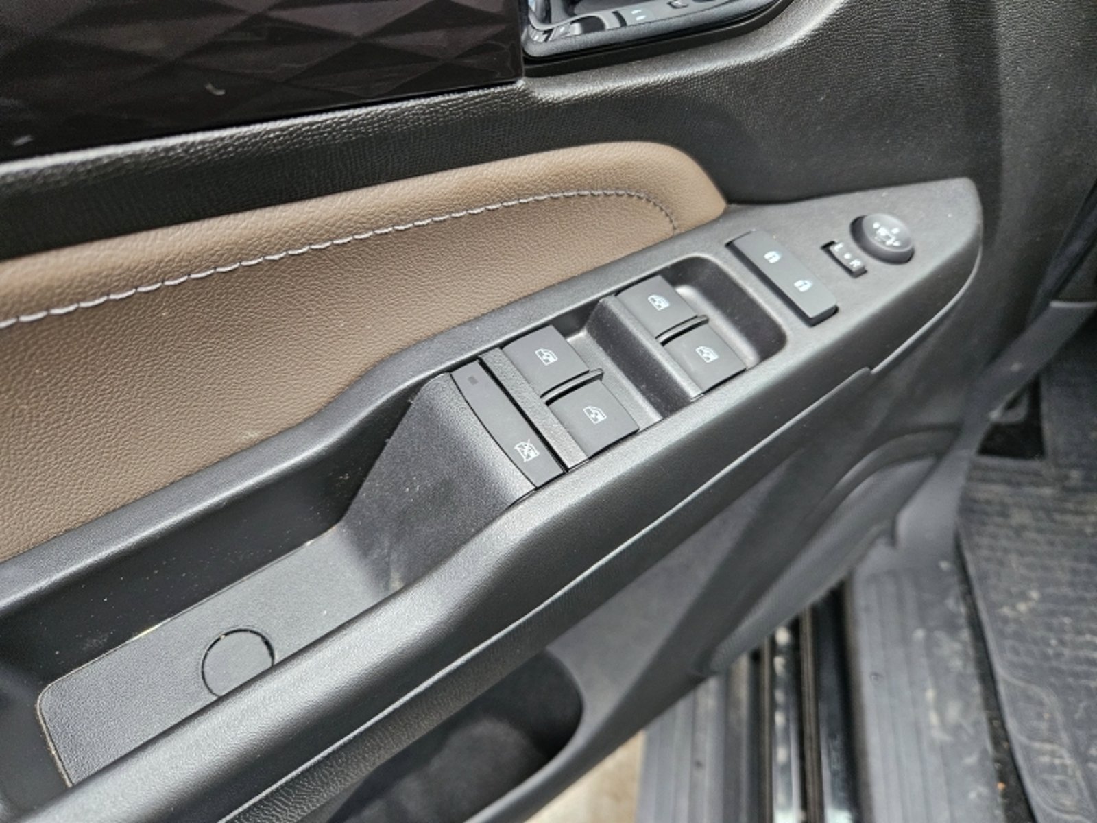 Chevrolet COLORADO 2.8 HIGH COUNTRY  AT 4X4 DIESEL 2026 - Imagen 13 de 20