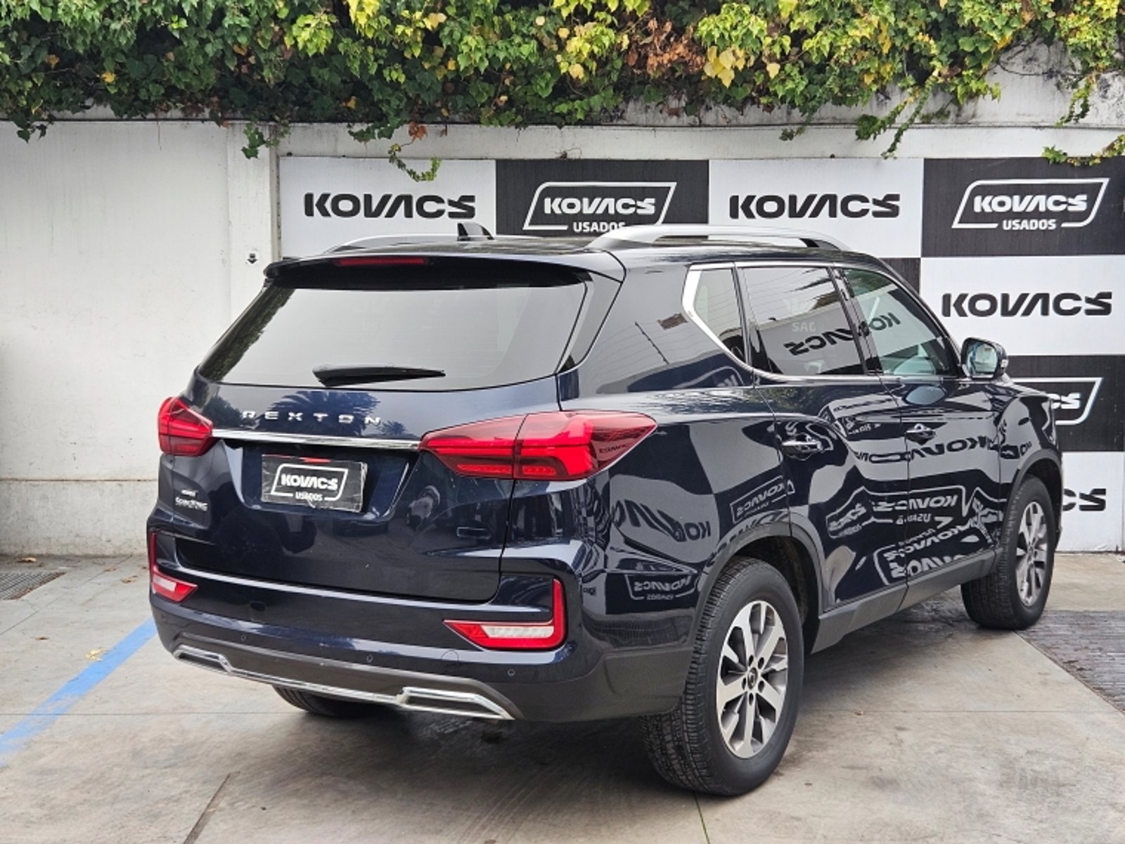 SsangYong REXTON 2.2  GLX AT DIESEL 2024 - Imagen 17 de 19