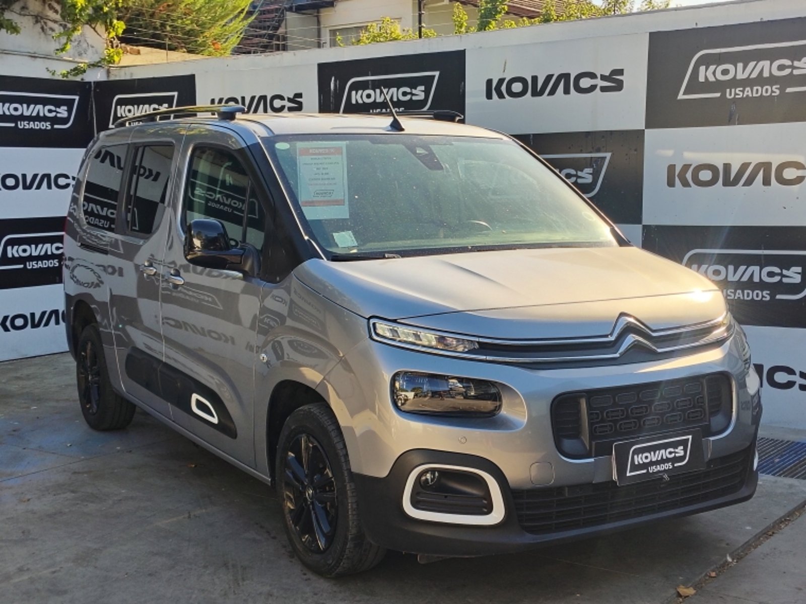 Citroën BERLINGO NEW BERLINGO 3 1.5 AUT 2023 - Foto 4 de 18