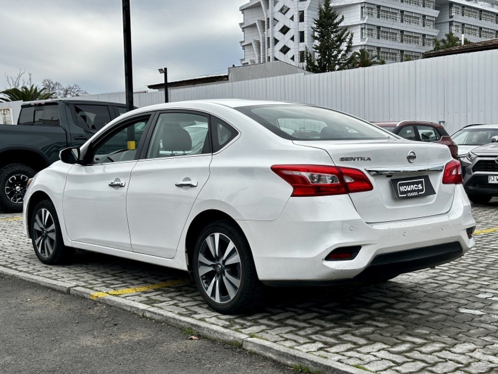 Nissan SENTRA 1.8 AT EXCLUSIVE 2018 - Imagen 6 de 16