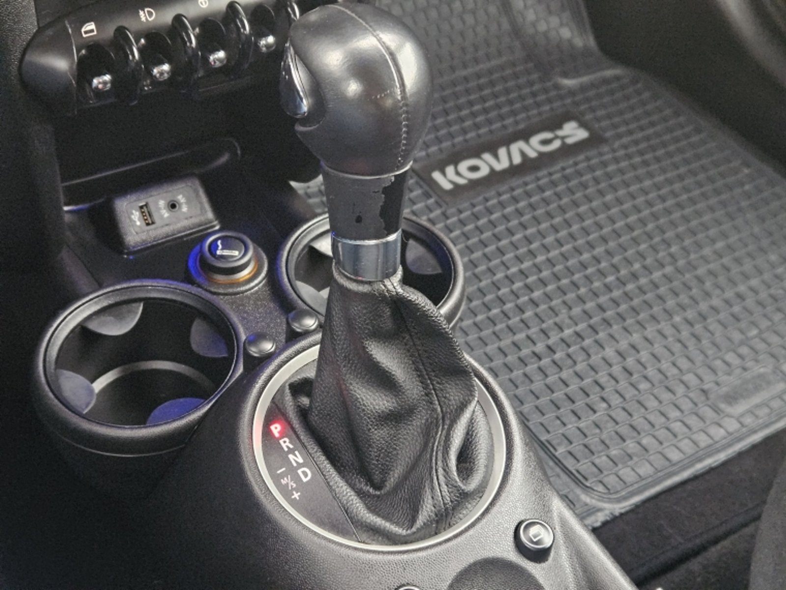 Mini COOPER SALT HB 1.6 AT 2014 - Imagen 16 de 18
