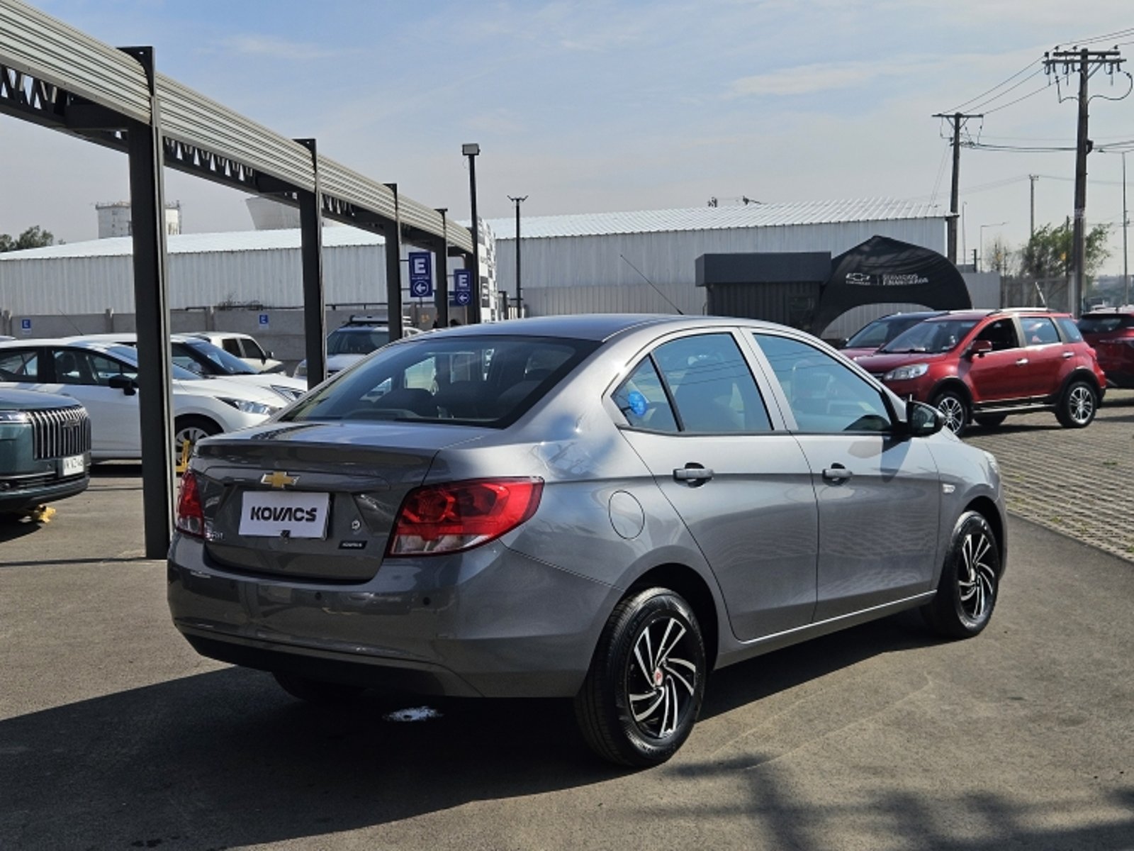 Chevrolet SAIL 1.5 LS MT 2022 - Foto 4 de 19