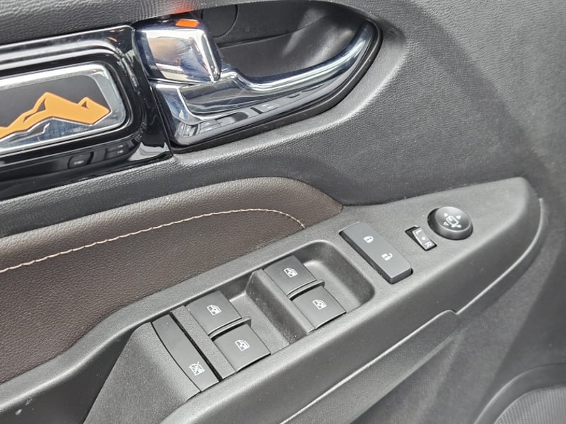 Chevrolet COLORADO 2.8 HIGH COUNTRY AT 4X4 DIESEL 2023 - Imagen 15 de 20