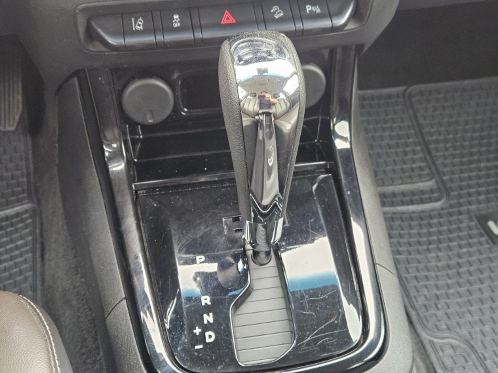 Chevrolet COLORADO HIGH COUNTRY 4X4 2.8 AT 2023 - Imagen 13 de 20