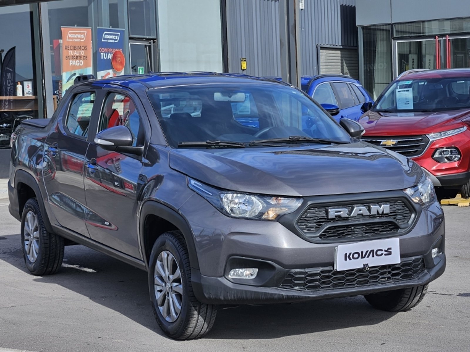 RAM 700 700 BIGHORN DCAB 1.3 2025 - Imagen 3 de 19