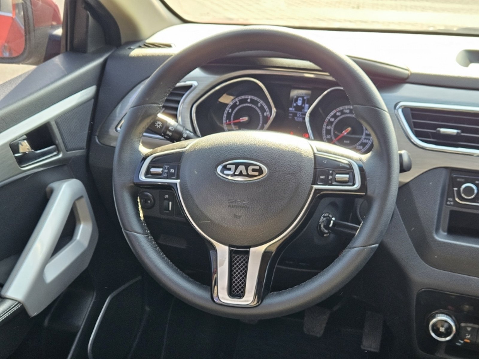 JAC S2 S2 CE 1.5 2019 - Imagen 10 de 19