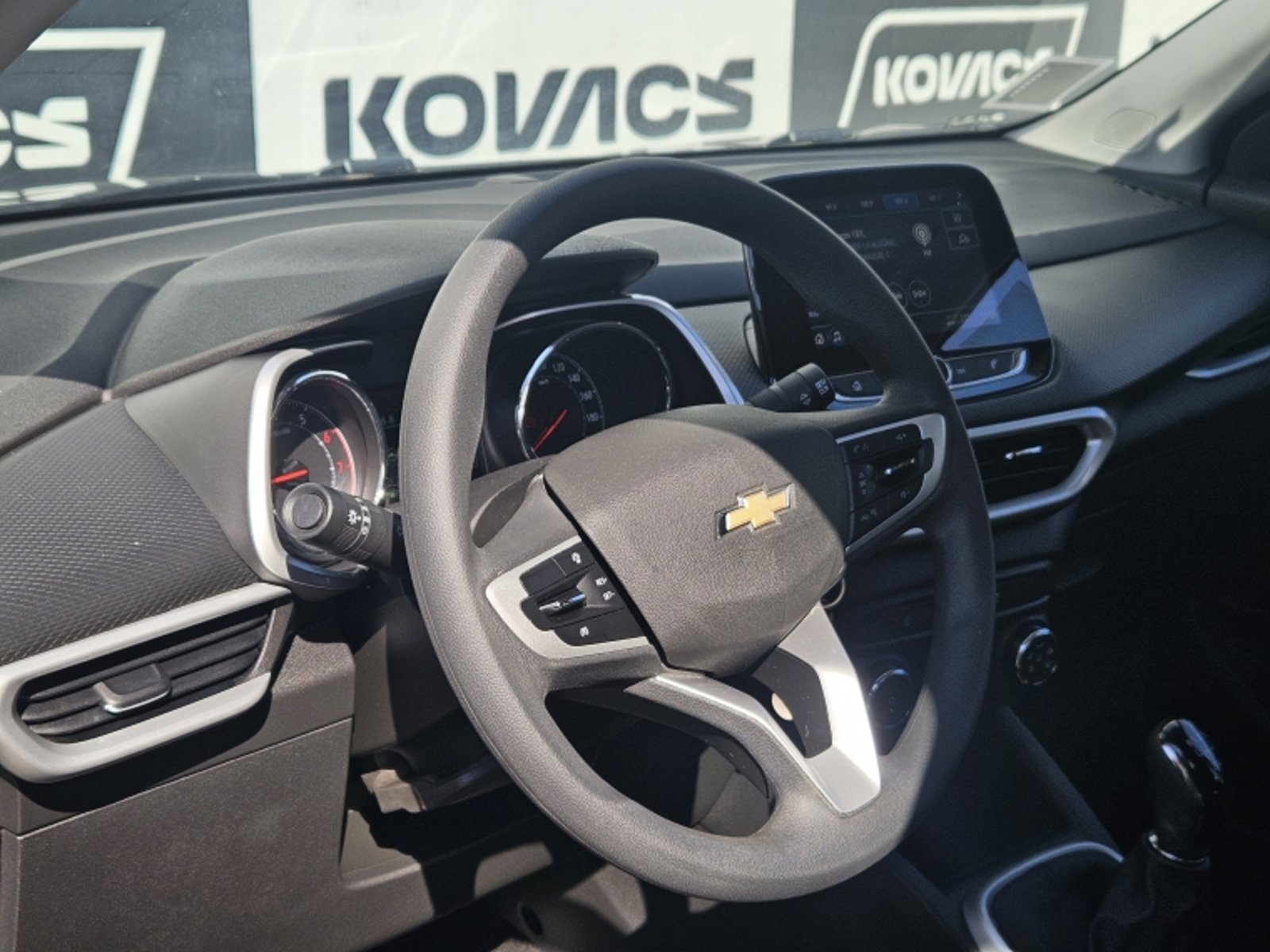 CHEVROLET TRACKER LS MT 2023 - Imagen 14 de 20