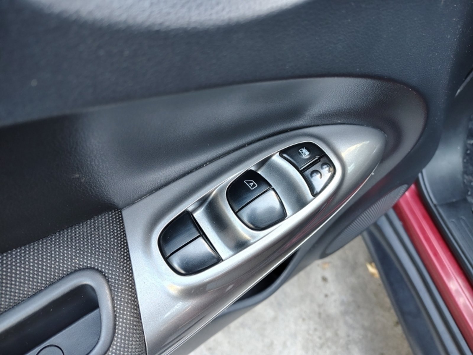 NISSAN JUKE 1.6  MID  CVT 2014 - Imagen 13 de 20
